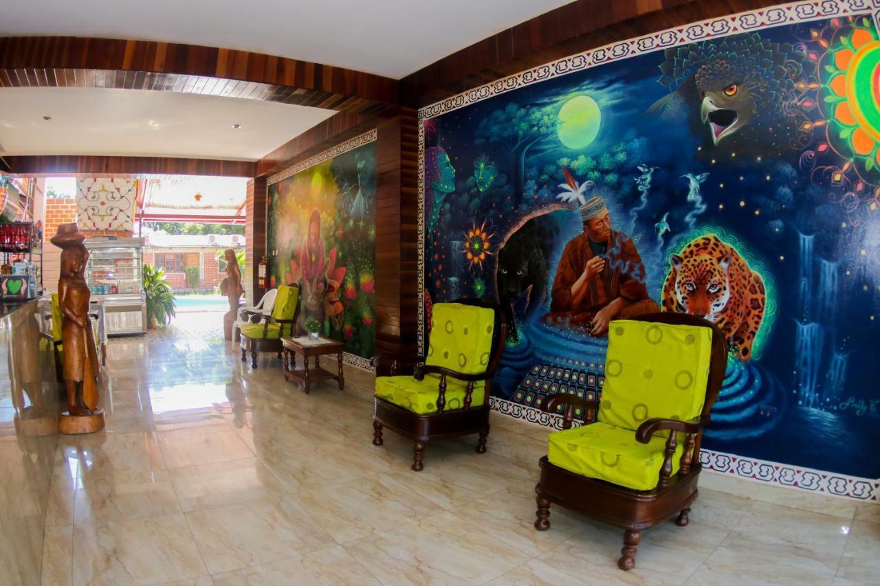 Gran Hotel Gusbet Pucallpa Zewnętrze zdjęcie